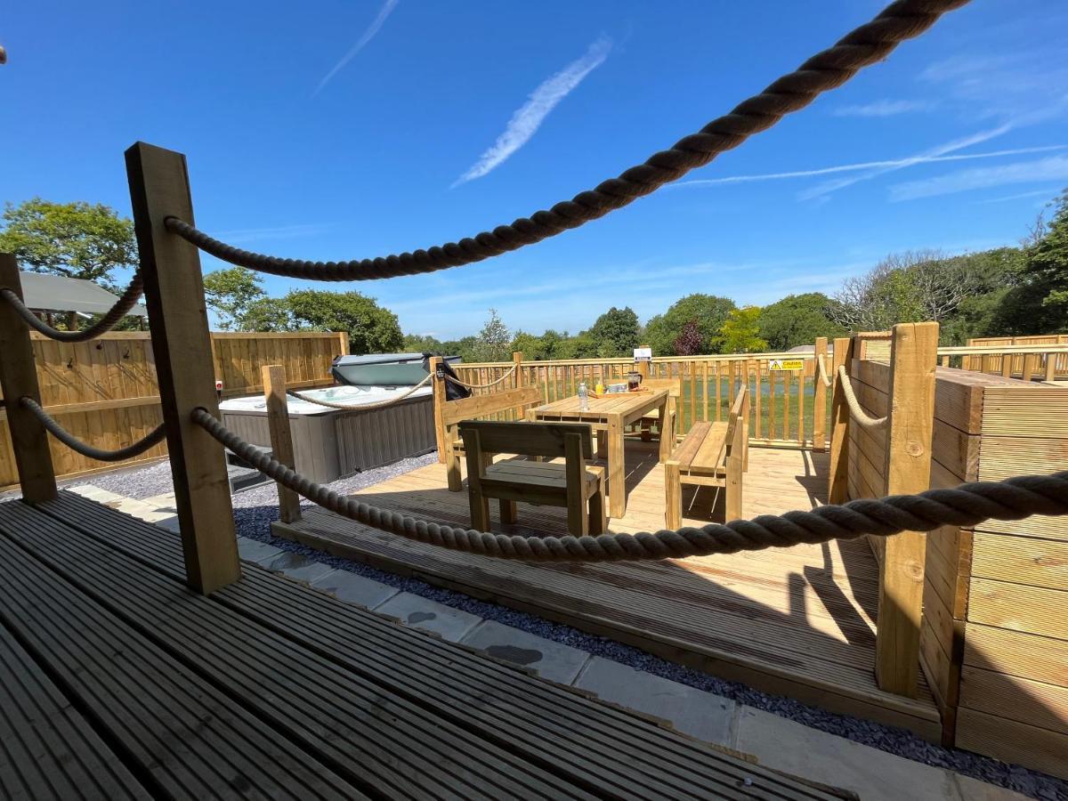 Jungle Book Safari Tent Tenby Exteriér fotografie