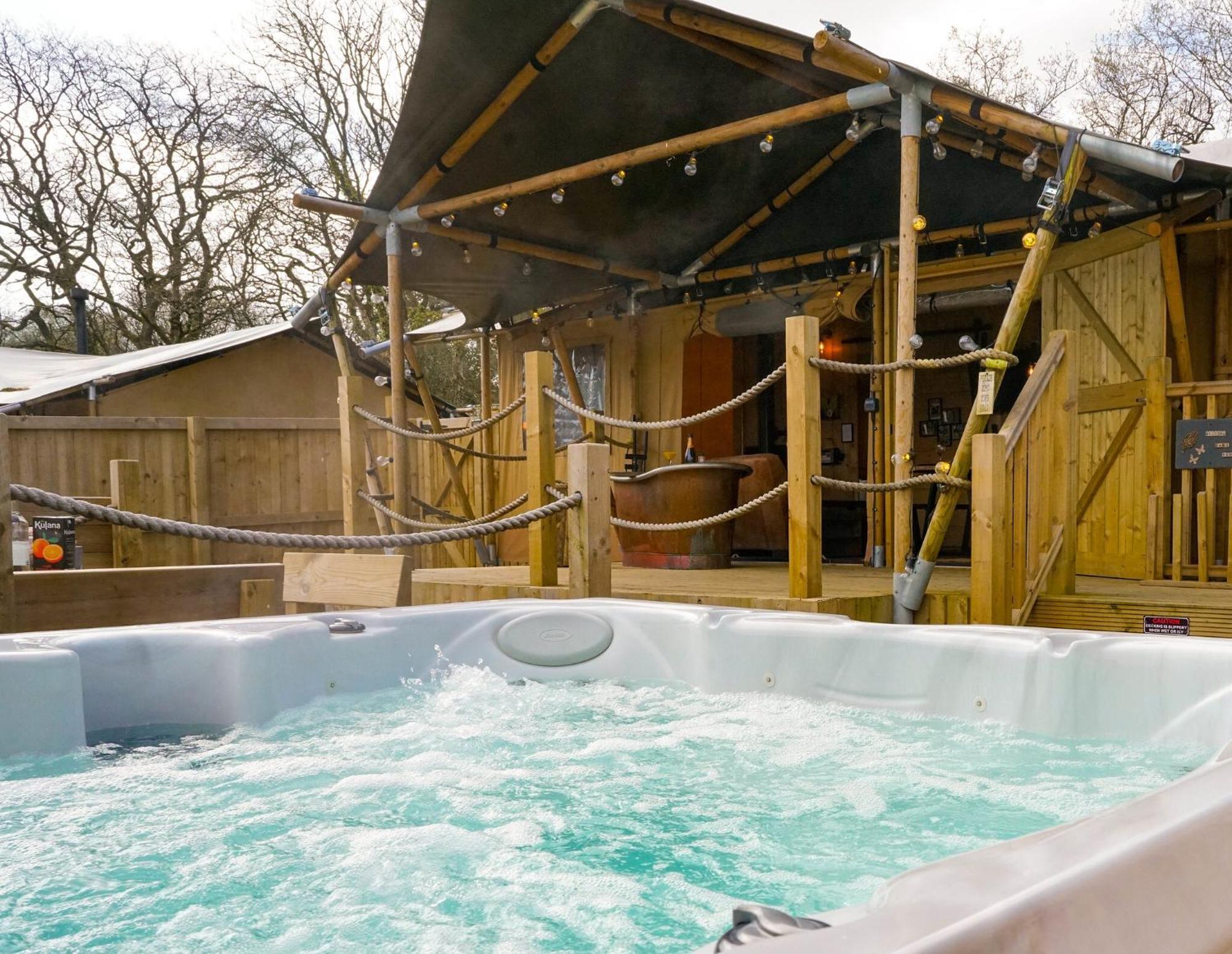 Jungle Book Safari Tent Tenby Exteriér fotografie